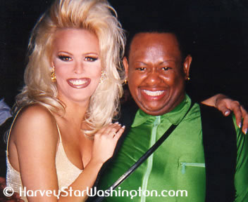 Mimi Marks, Performer from the Baton, Chicago, IL